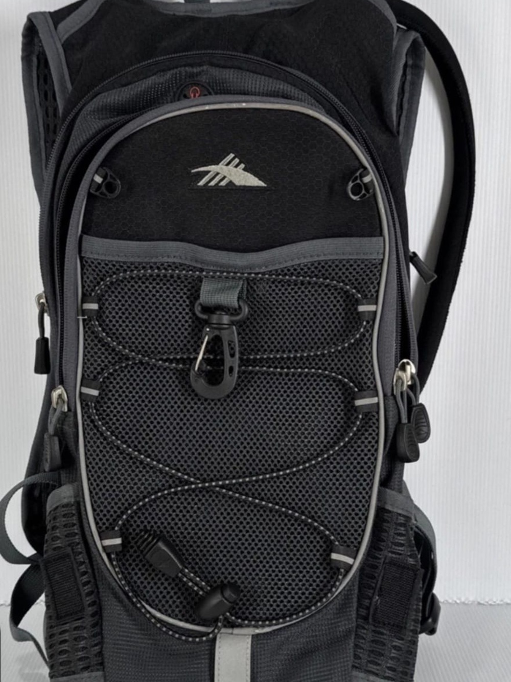 Black Men's Hydration Backpack with Reflective Trim